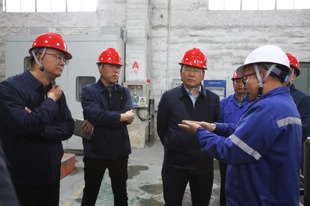 20250312-严平在金钼股份矿山分公司强调:以“时时放心不下”的心态 确保安全生产形势稳定向好 (4).jpg